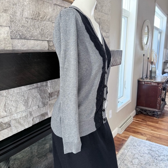 Ann Taylor LOFT Gray Lace Cardigan Knot Medium Button Romantic Feminine Office - Picture 5 of 11